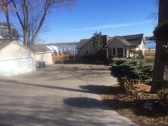 2nd image of 17028 Grays Bay Blvd