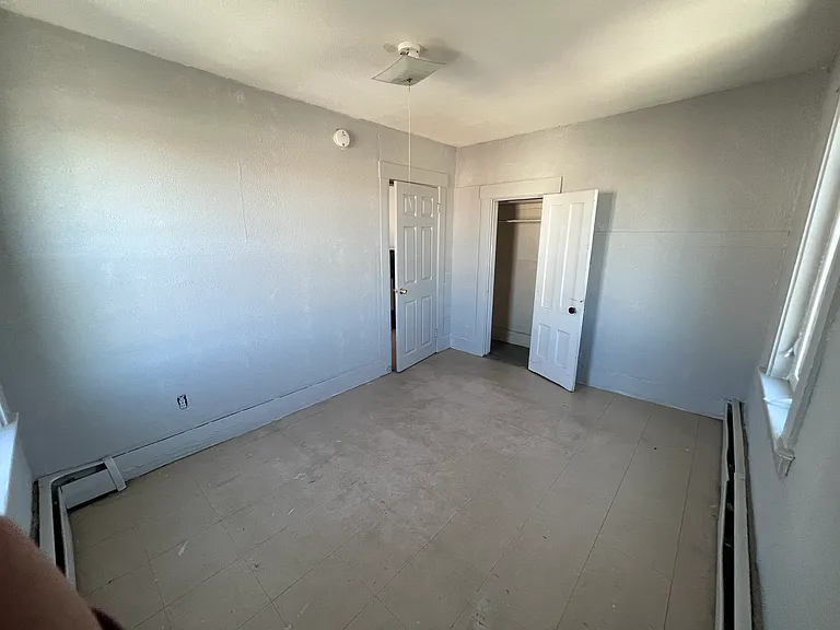39 Knox St #9 — Photo 5