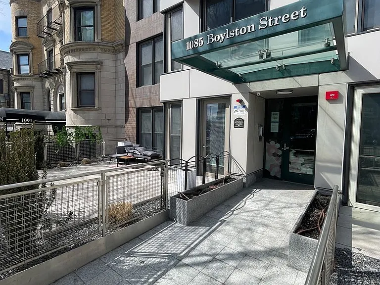1081 Boylston St #103 — Photo 13