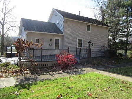 2nd image of 622 N 3rd St