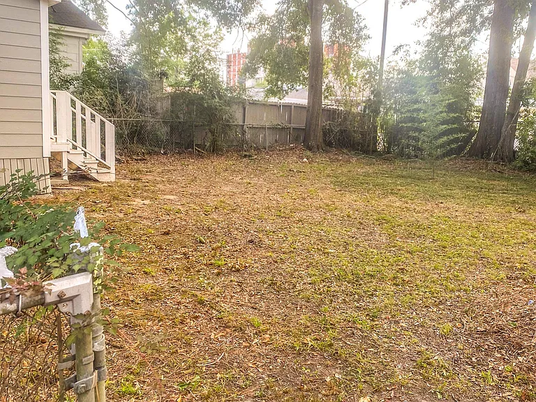 304 N 25th Ave — Photo 3