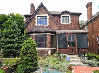 18051 Santa Barbara Dr, Detroit, MI 48221