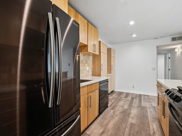2411 Prospect Ave #125 — Photo 12