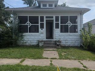 908 W Macqueen Ave, Peoria, IL 61604