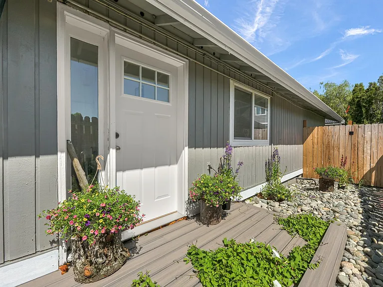 2134 Postal Ave #3C — Photo 16
