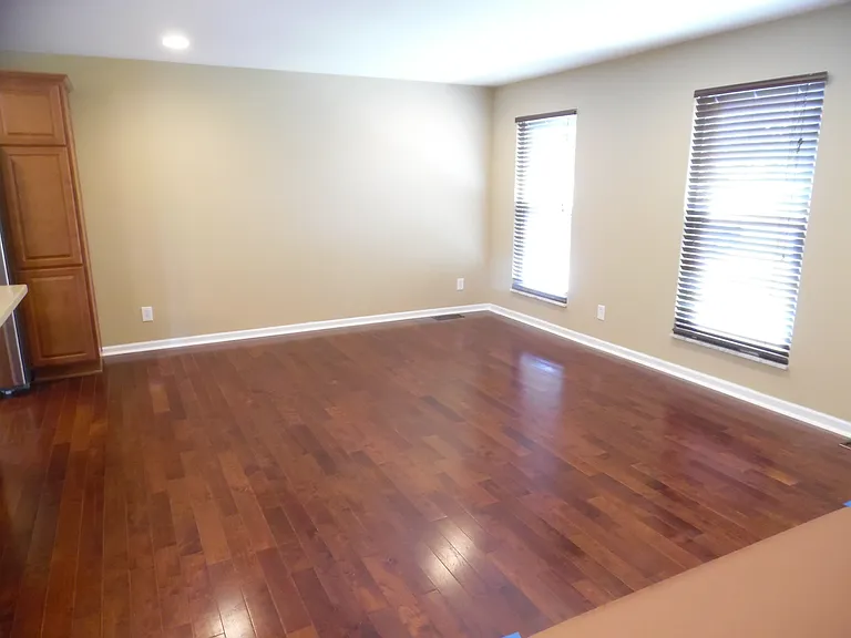 8760 Ashbrook Dr — Photo 5