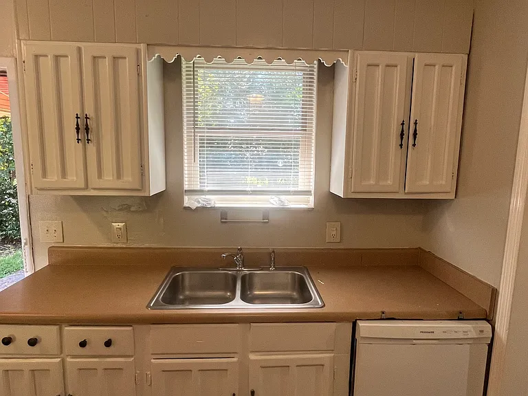 214 Palomino Ln — Photo 11
