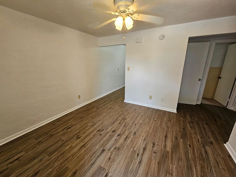 1st image of 140 W Palmer Ave APT 2