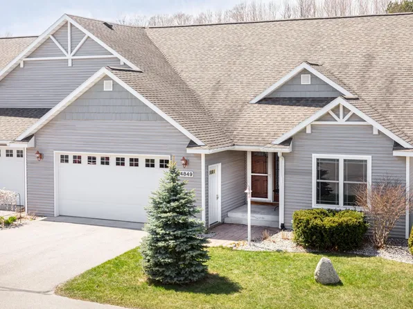 4849 Black Bear Dr Unit 20, Traverse City, MI 49685