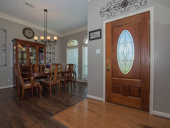4th image of 5030 Laura Ln