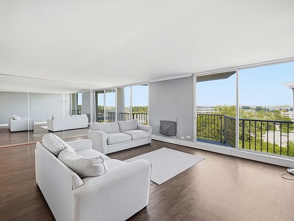 5th image of 40 N Tower Rd APT 7E