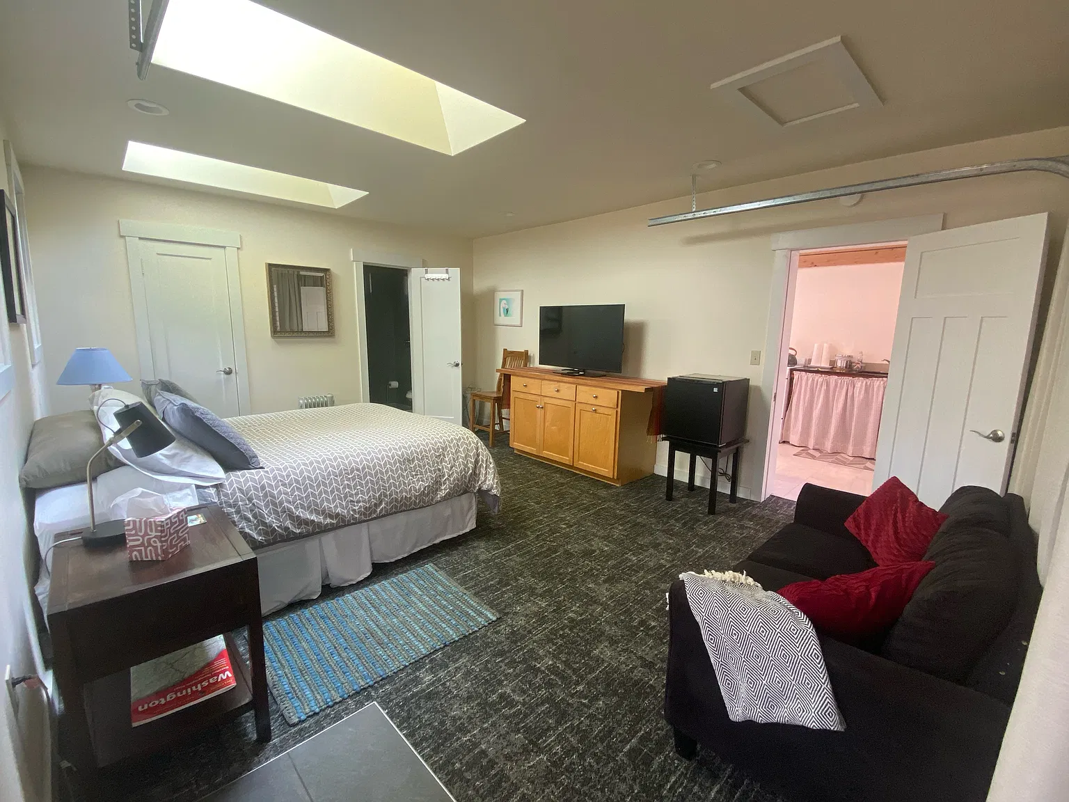 1 bed, 500 sqft, $1,200 — Photo 3
