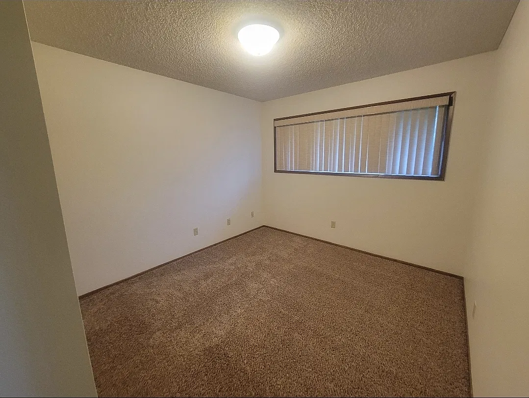 2 bed, $2,000 — Photo 2
