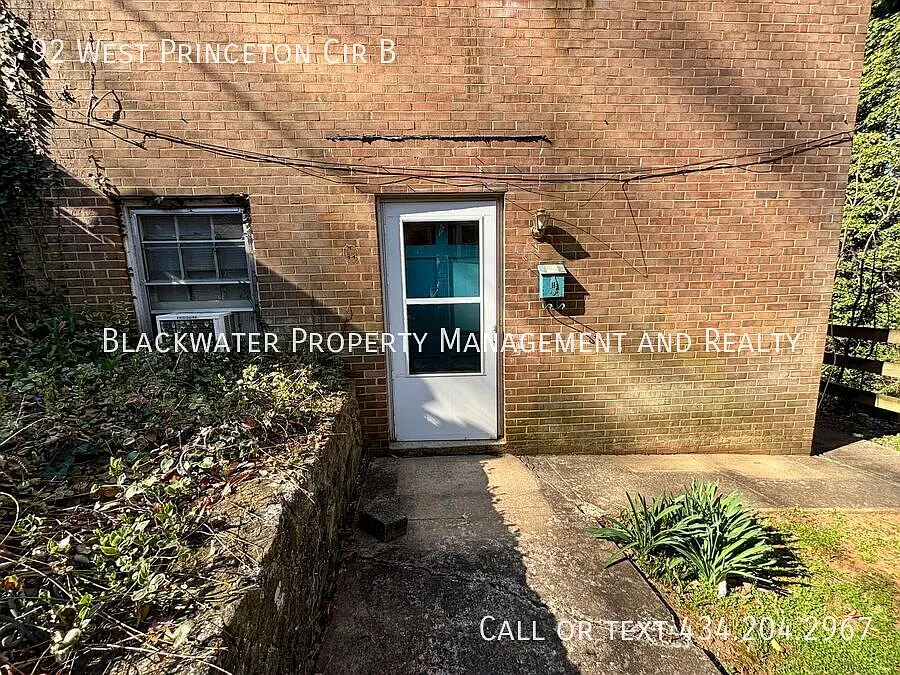 Building Photo - 92 W Princeton Cir #B