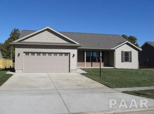 1409 W Harborway Dr, Chillicothe, IL 61523