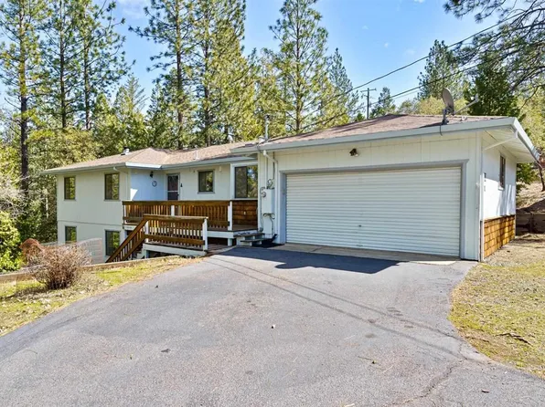 20060 Blue Bell Ct, Groveland, CA 95321