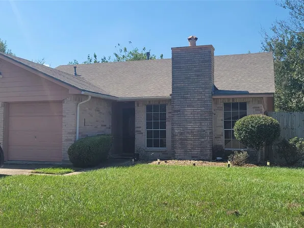 4315 Queens Retreat Dr, Houston, TX 77066