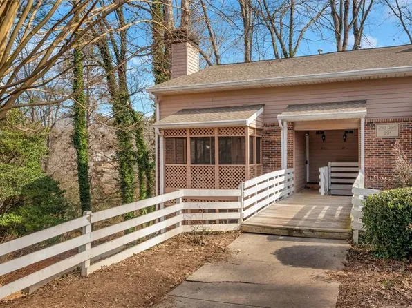 293 Quail Run, Roswell, GA 30076