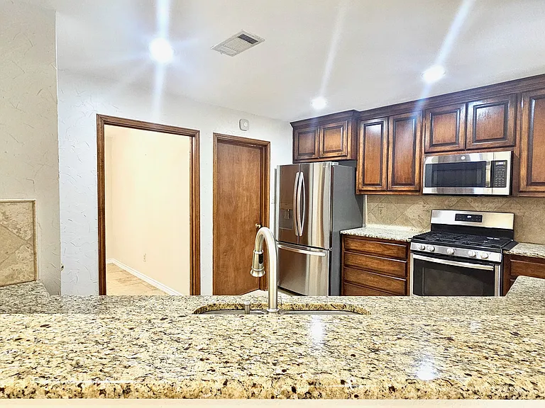 1445 Sedalia Dr — Photo 11