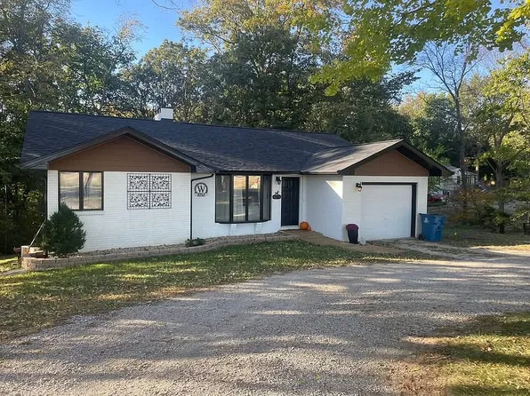 4273 State Route 160, Highland, IL 62249