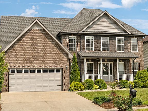 3rd image of 1121 Chinook Cir