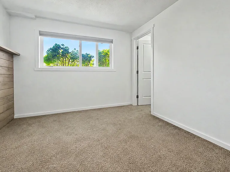 16815 NE 6th Pl — Photo 31