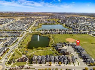 32 N Legacy Cv SE, Calgary, AB T2X 0Y7