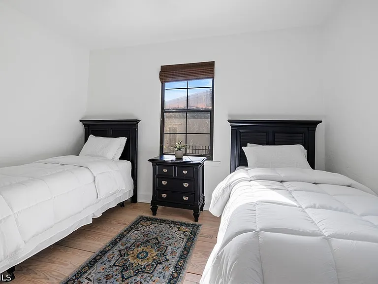 2408 Euclid Ave — Photo 15