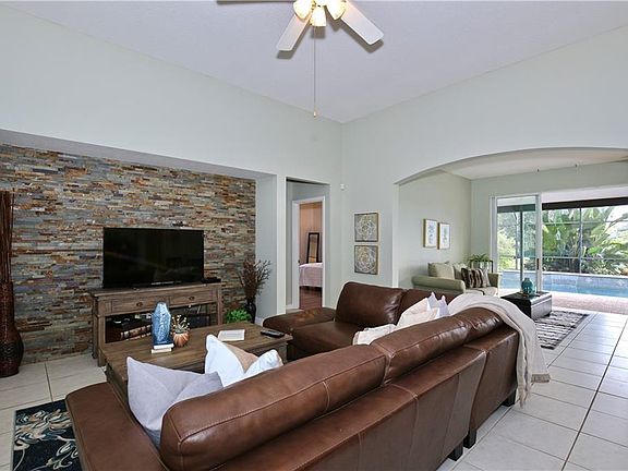 4th image of 353 Blue Stone Cir