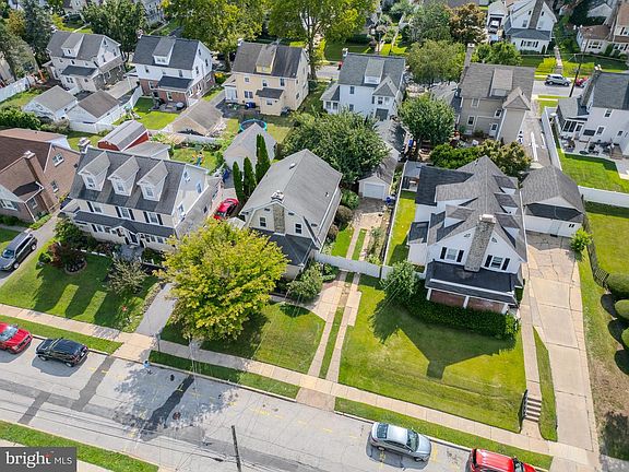 5th image of 738 Foss Ave