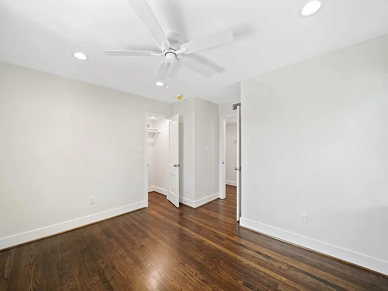 520 Lovett Blvd #2D — Photo 17