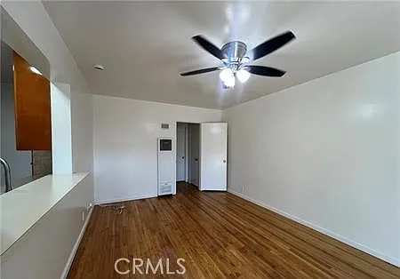 469 E Algrove St #6 — Photo 3