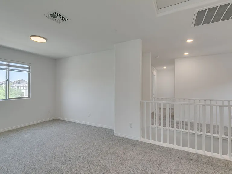 10303 Dallington St — Photo 35