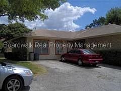 1st image of 952 Serenade Dr