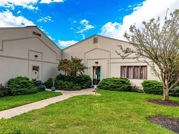 9 Chestnut Hill Dr, Oxford, OH 45056