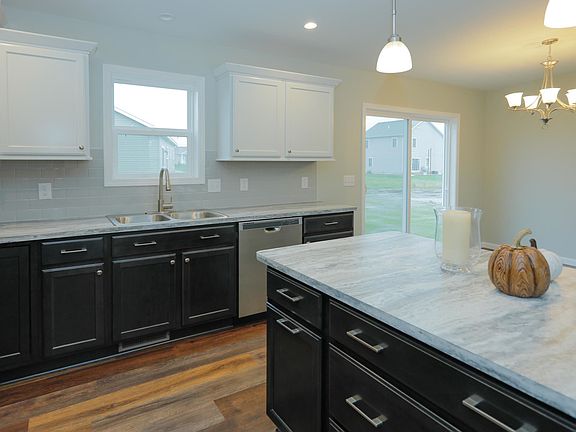 2nd image of 1015 English Primrose Ave
