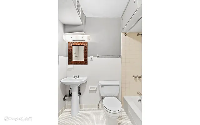 Rented by Douglas Elliman | media 7