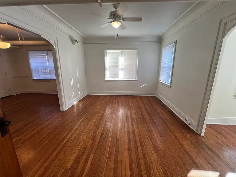 103 S 49th Ave #17 — Photo 3