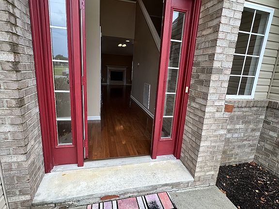 3rd image of 163 Meadowland Ct