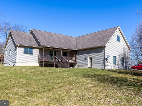 1012 Hemlock Cir, Oakland, MD 21550