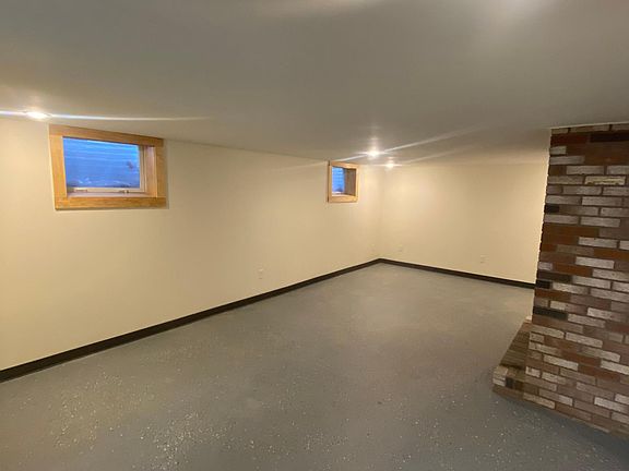 3rd image of 116 W Washington St #A