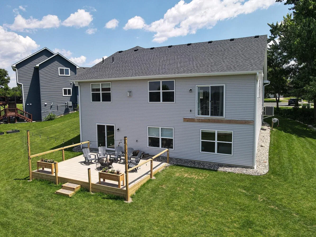 4 bed, 2702 sqft, $4,000 — Photo 4