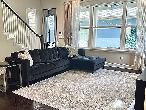4th image of 8839 Laureate Blvd