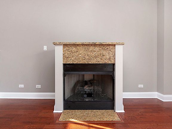 5th image of 4953 Oakton St Unit 211