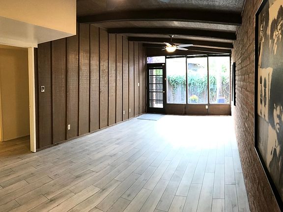 5th image of 3036 N 32nd St Unit 311