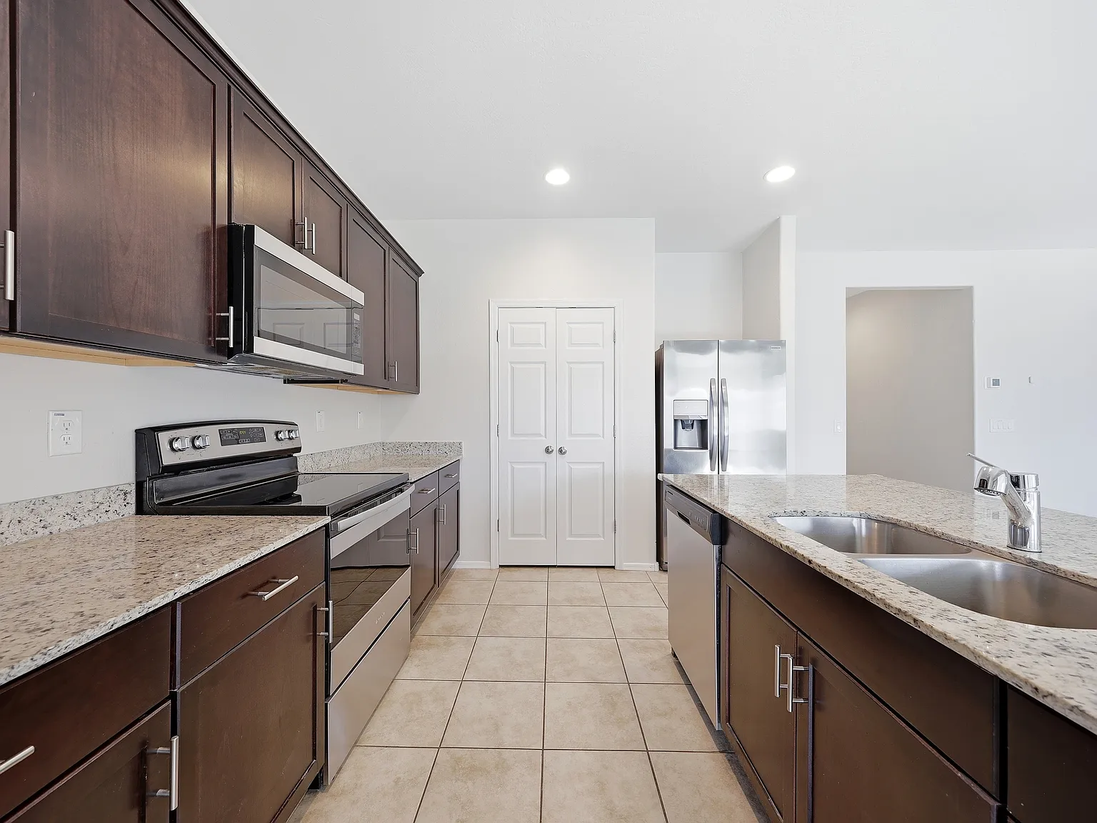 3 bed, 1565 sqft, $1,875 — Photo 4