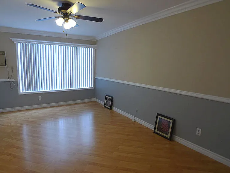 Alhambra @ Studio City Apts. — Photo 30