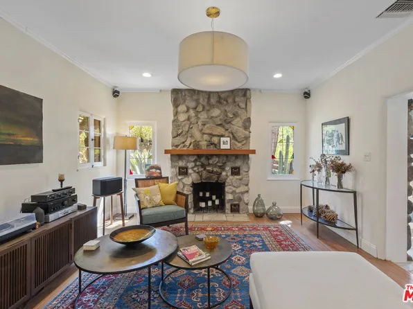 840 Country Club Dr, Burbank, CA 91501