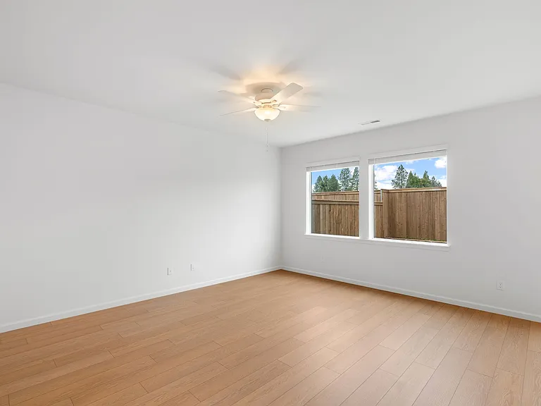 1504 NE 185th Ave — Photo 12