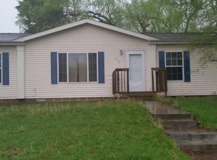 416 Hudson Dr, Junction City, KS 66441